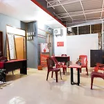 Reddoorz @ Jalan Dr Mansyur Medan 2